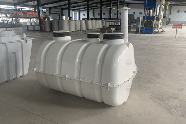 農村廁所改造施工時玻璃鋼化糞池安裝要注意哪些？